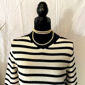 NWOT Ann Taylor LOFT sweater with tie up back. Size XL.